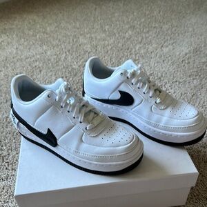 WMNS AIR FORCE 1 JESTER XX 'WHITE BLACK'